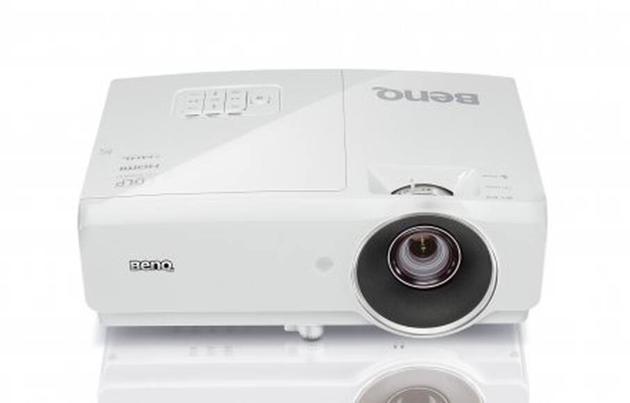 Мультимедийный проектор BenQ MH750 (DLP ; 1080P; Brightness 4500 1.3X, TR 1.15-1.49 HDMIx2/ MHLx1, V